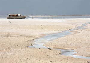 خشک شدن دریاچه ارومیه سلامت مردم را تهدید می‌کند 