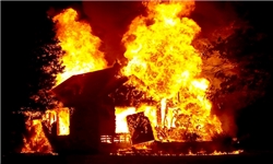 جوان معتاد شوشی خانه، مادر و برادر خود را به آتش کشید