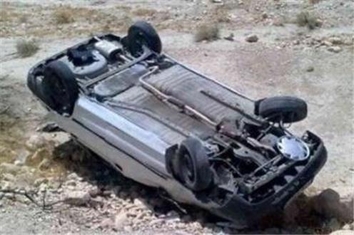 11 کشته و مجروح بر اثر واژگونی خودروي پرايد و پژو در خاش/ تخطی از سرعت مطمئنه علت حادثه