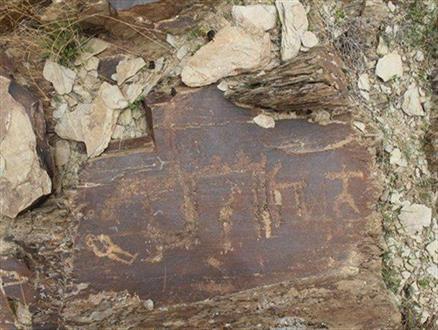 کشف لوحه‌های سفالی در گورستان اشکانی دشت اراک/ شناسایی محوطه تاریخی ۱۰۰ هکتاری دوره ساسانی 