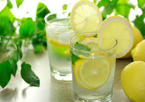 فواید نوشیدن آب گرم و لیمو ترش 