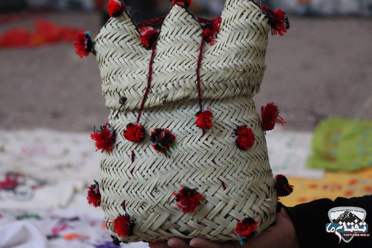 حصیر بافی کهن ترین هنر دست زنان بلوچ/ حصیربافی از هنرهای زیبای ایرانی با استفاده از برگ نخل! + تصاوير