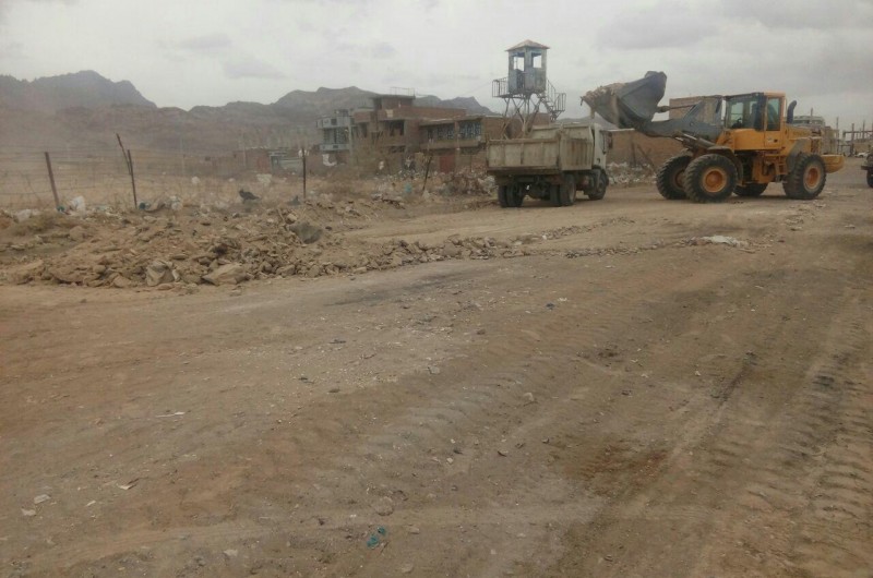 اجرای عملیات پاکسازی و نخاله برداری در معابر شهر خاش