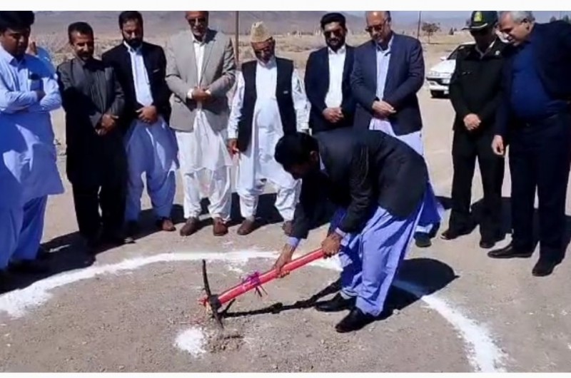 آیین کلنگ زنی پروژه گاز رسانی به شهرستان تفتان شهر نوک آباد