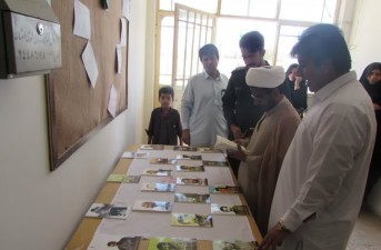 برپایی نمایشگاه کتاب با همت ناحیه سپاه شهرستان تفتان در مدارس شهر نوک آباد