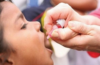 واکسینه ۹۹ درصد کودکان سیستان و بلوچستان بر علیه فلج اطفال