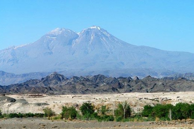 صعود کارگران سراسر ایران به قله ۴۰۵۰ متري تفتان/ باید مناطق بکر و دیدنی سیستان و بلوچستان به همه کشور معرفی شود