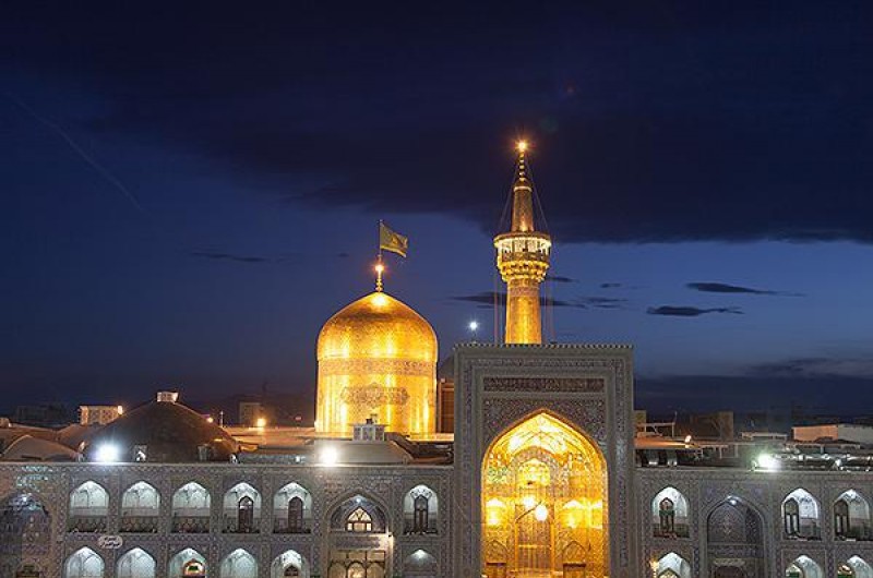 علي ابن موسي الرضا(ع)؛ داروی آرام بخش و كليد حل همه مشكلات مسلمانان دنيا/ ماجرای بانوي اهل سنت خاشي مبتلا به "سرطان خون" که پشت پنجره فولاد امام رضا(ع) شفا گرفت