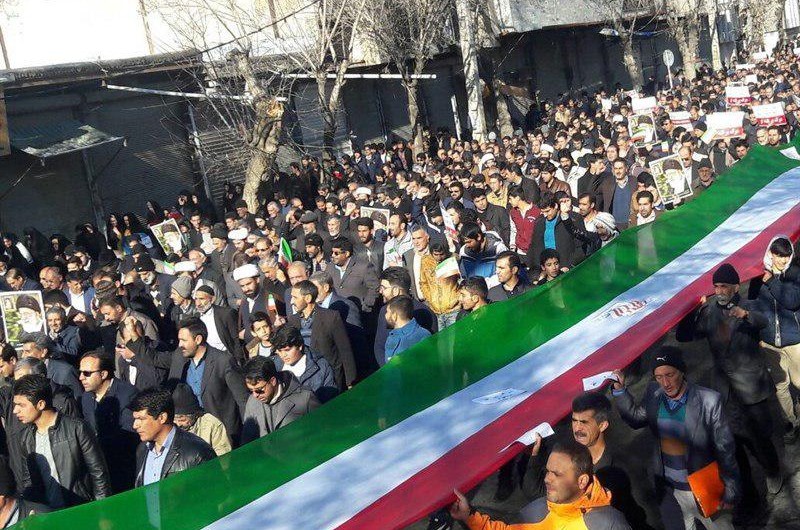 راهپیمایی گسترده و خودجوش مردم انقلابي خاش در محکومیت اغتشاش‌گران برگزار می‌شود/ ‌ بیعت دوباره مردم با انقلاب و ولایت‌فقیه