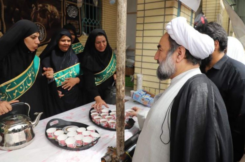 خدمت‌رسانی به زوار امام حسین (ع) باید مردمی باشد